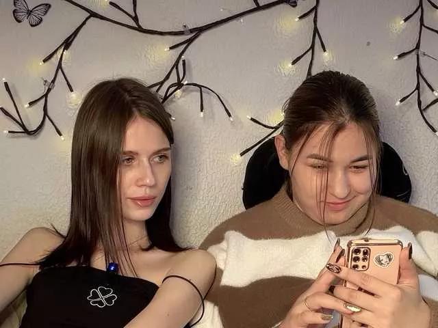 2Love-Love2 on BongaCams