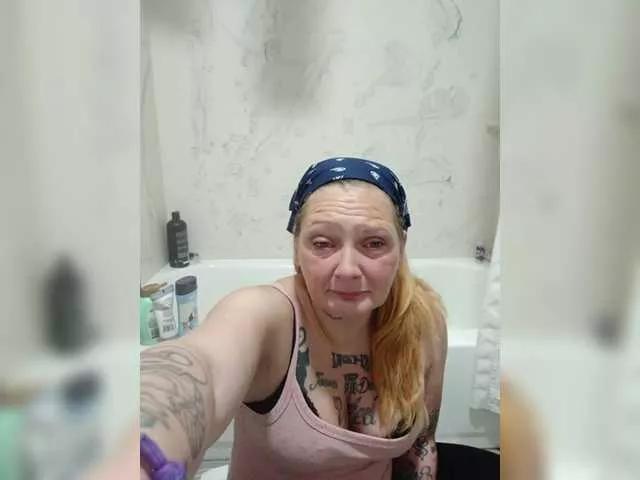 Adelaideskyy on BongaCams 