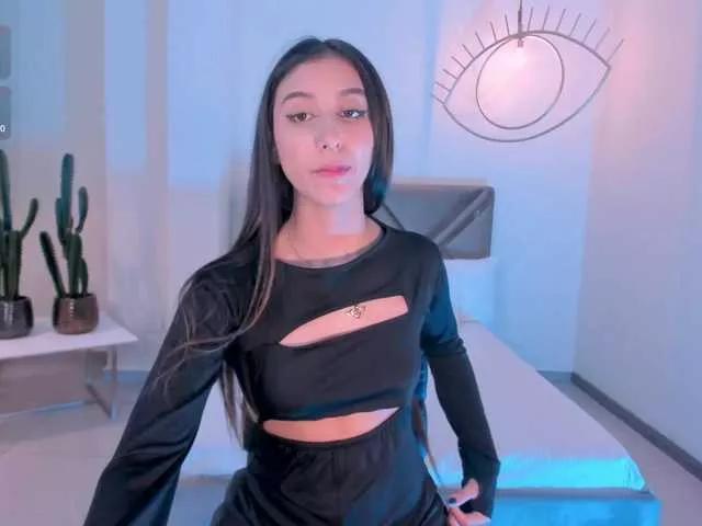 AdharaDonnet on BongaCams 