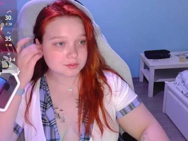 AlinaAdams on BongaCams