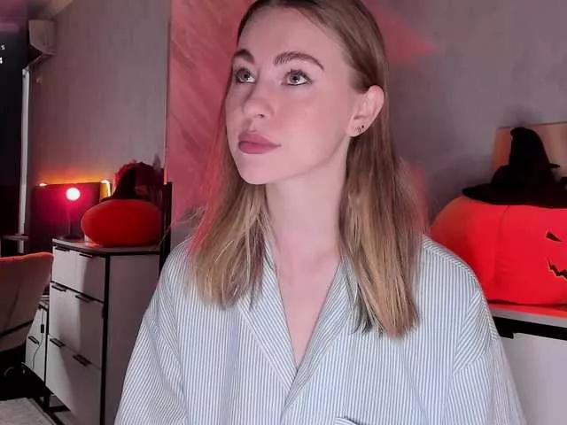 AlisaClark on BongaCams