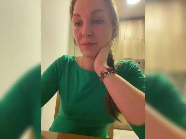 Alisasqrl on BongaCams 