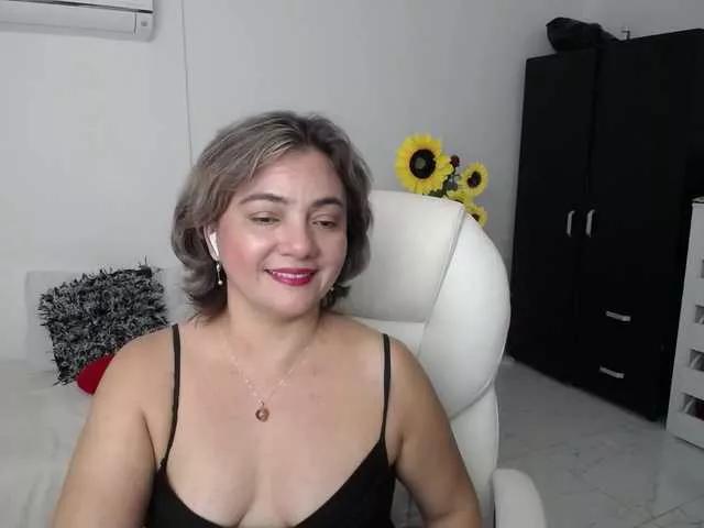 ana-hotmilf on BongaCams 