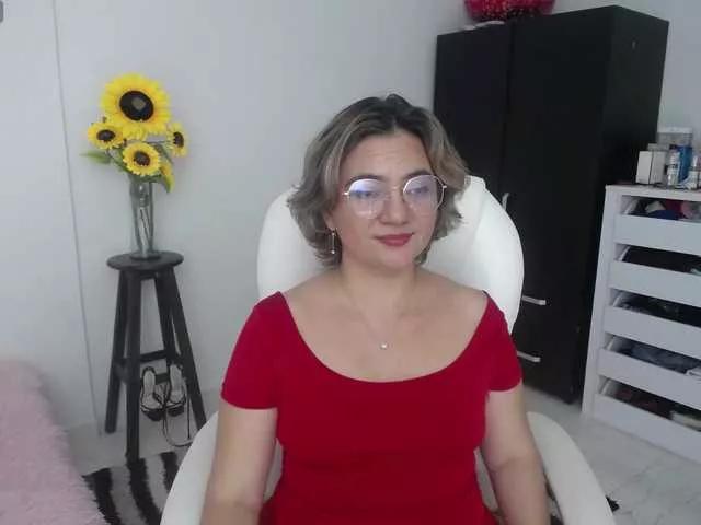 ana-hotmilf on BongaCams 