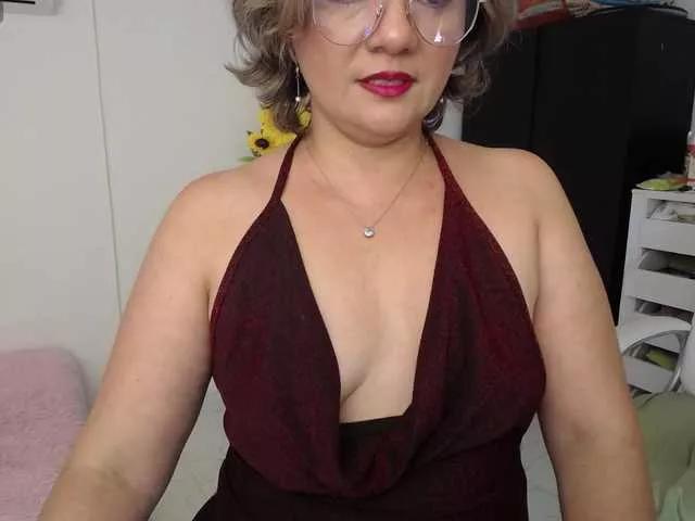 ana-hotmilf on BongaCams 