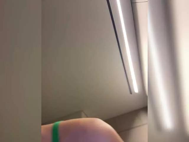 Offline AnikaSex on BongaCams