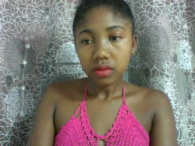 Annah21 on BongaCams 