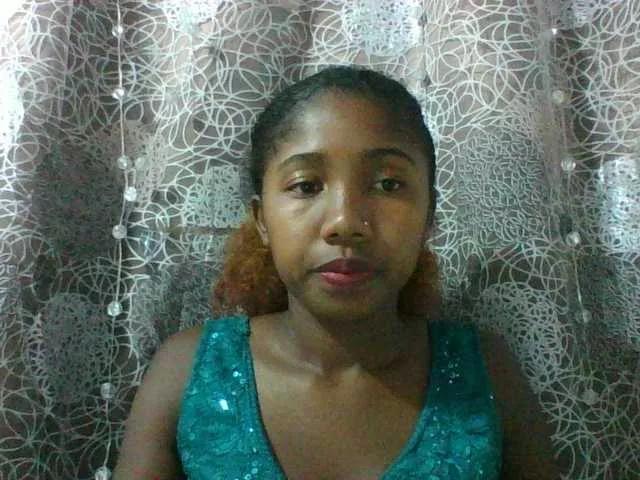 Annah21 on BongaCams 