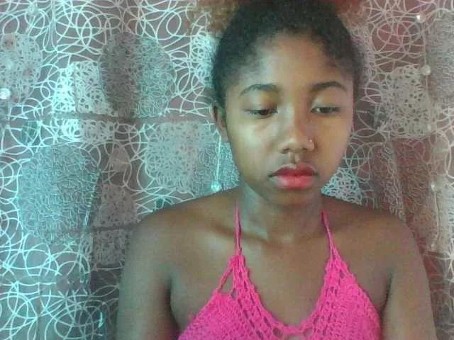 Annah21 on BongaCams 