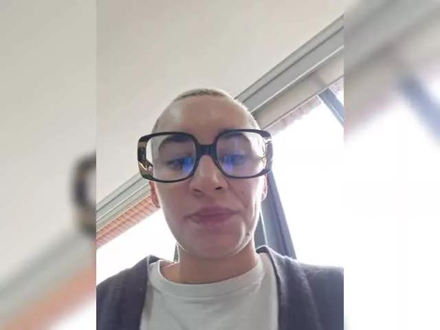 Freechat AntoniaDilune on BongaCams