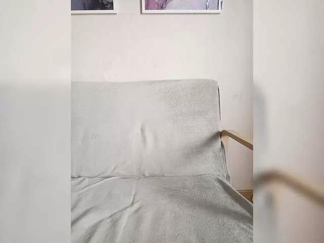 Offline AnyaSweet18 on BongaCams