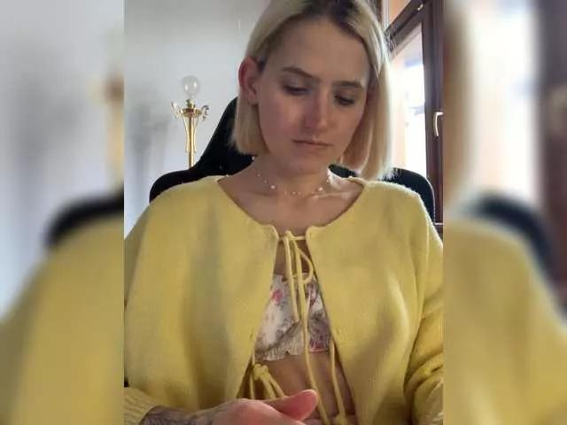 Offline Asya-baby on BongaCams