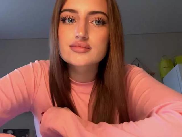 AuraLahrman on BongaCams 