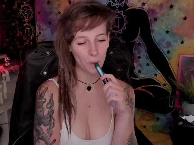 BayleeDesire on BongaCams 