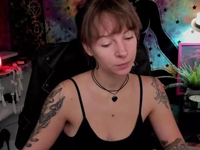 BayleeDesire on BongaCams 