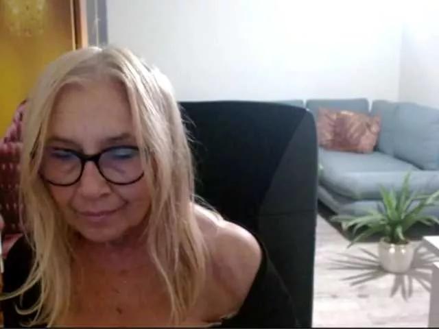 Freechat BlondeSofia on BongaCams