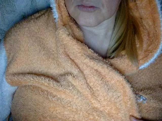 Offline BlondyVio on BongaCams