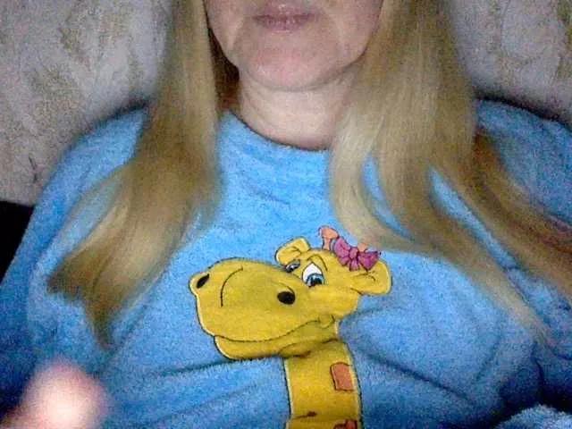 Offline BlondyVio on BongaCams