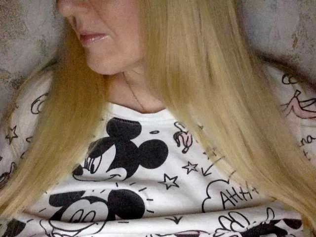 Offline BlondyVio on BongaCams