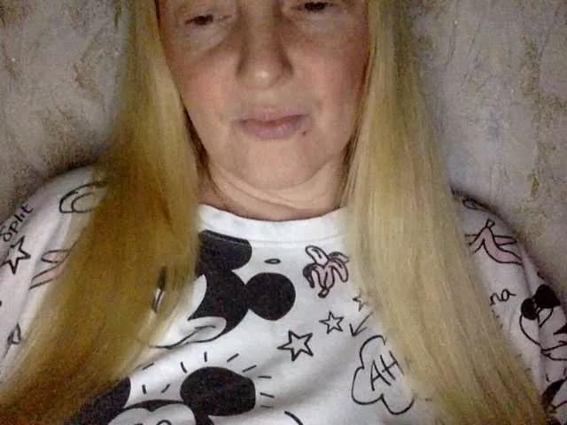 Offline BlondyVio on BongaCams