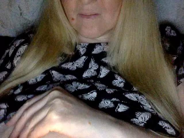 Offline BlondyVio on BongaCams