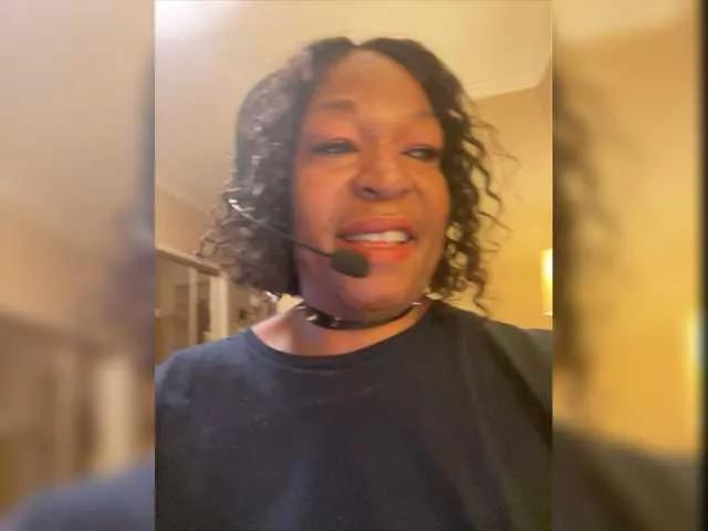 BosomBuddy on BongaCams 
