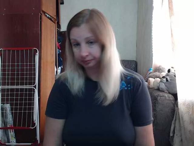 Offline BustyBlondy on BongaCams