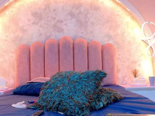 CamileJohnston from BongaCams