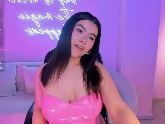 Freechat CandaseRussell on BongaCams