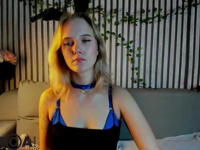 Offline Casey-Sweeet on BongaCams