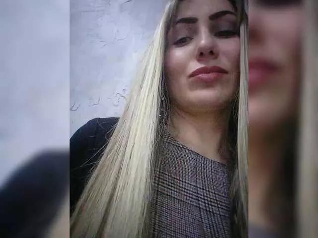 Cassssablanca on BongaCams 