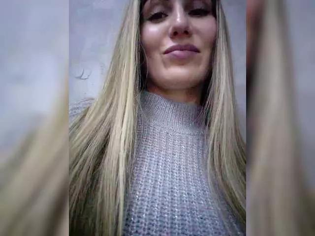 Cassssablanca on BongaCams 