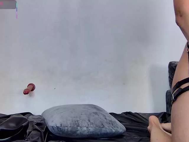 Offline Catanadog on BongaCams