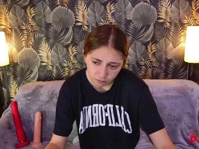 Offline CharmingLIA on BongaCams