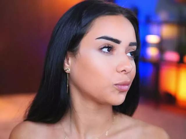 Freechat CherrySelena on BongaCams