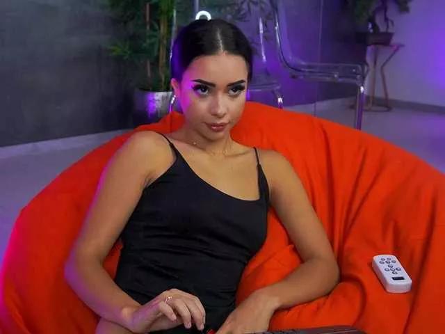 Freechat CherrySelena on BongaCams