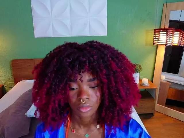 Freechat Chocolatte-dreams on BongaCams