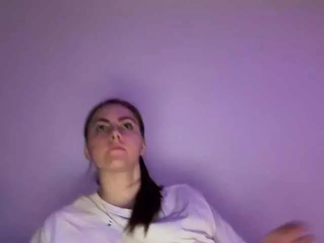 Offline claireheart on BongaCams