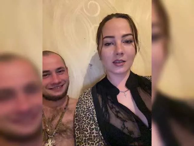 Freechat CrystalAndDavis on BongaCams