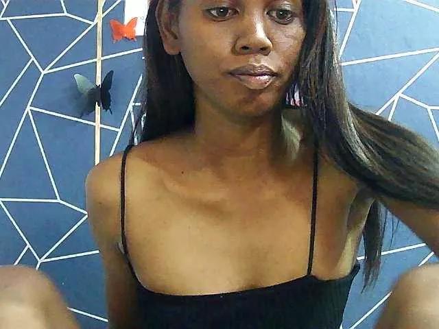 CrystalBella on BongaCams 