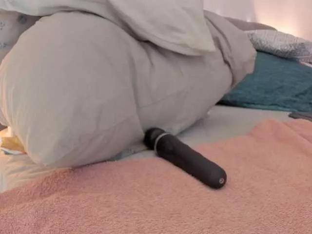 Offline Cumcumforyouuu on BongaCams