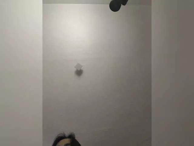 Cutieass69 on BongaCams