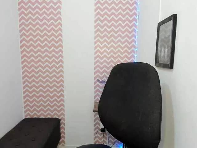 Dayanacarson on BongaCams