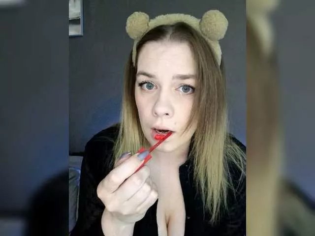 Offline Detka-bez-monetki on BongaCams