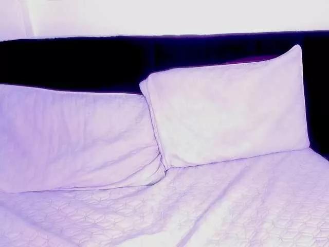 diianaross on BongaCams 