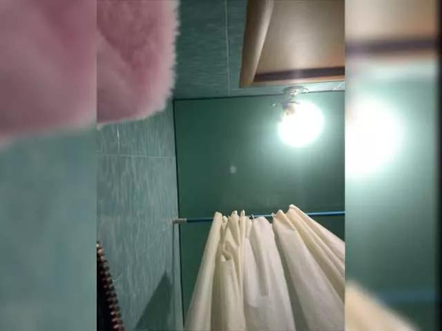 dollwdoll on BongaCams 