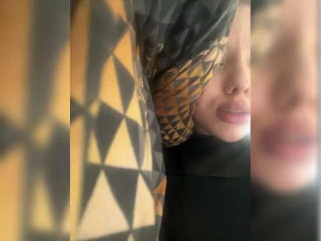 dollwdoll on BongaCams 