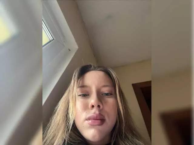 dollwdoll on BongaCams 