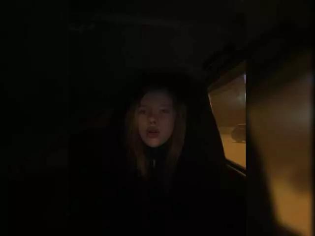 dollwdoll on BongaCams 