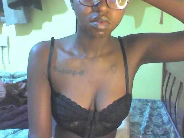 Freechat Ebonymuse on BongaCams